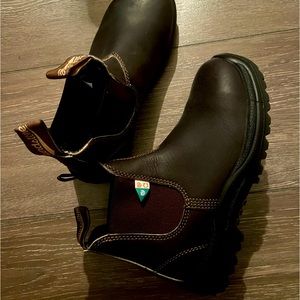 Safety toe blundstones- never worn